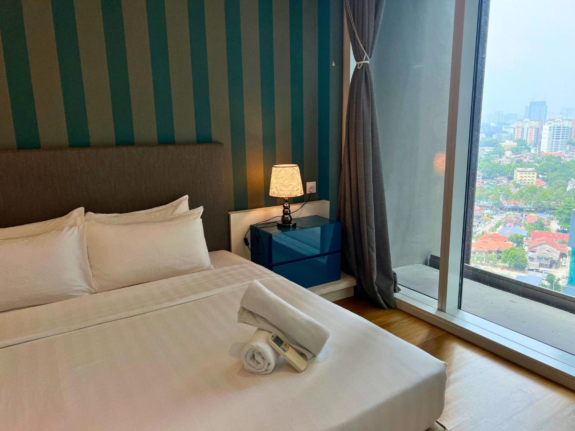 Luxe Suites At Platinum Klcc Kuala Lumpur Exterior photo